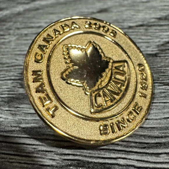 Team Canada 2002 Pin #9 of 24: Gold Medal Pin - Vintage Collectible Lapel Pin - Picture 4 of 5
